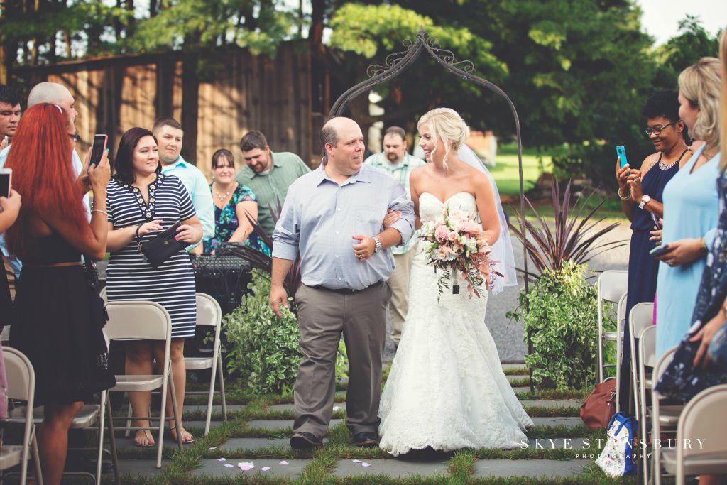 Gentry Wedding - photos courtesy of https://www.facebook.com/skyestansburyphotography